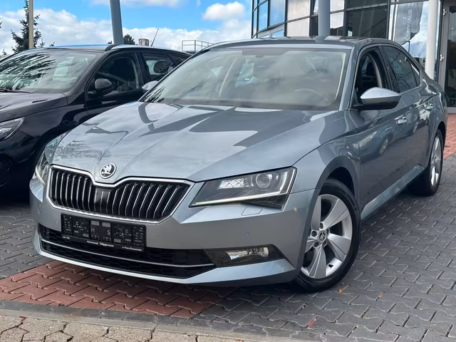 Skoda Superb Ambition *DSG*AHK schwenkbar*NAVI*XENON - Ansicht 1 von 1. Gebrauchtwagen Detailaufnahme bei Autohaus Dörrschuck Mainz.