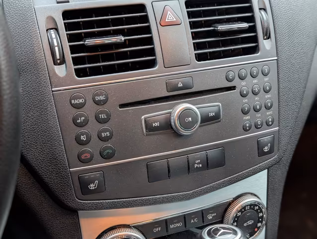 MERCEDES-BENZ C 200 CGI Sport Sitzh* PDC*Klimaaut* Miniaturansicht 3