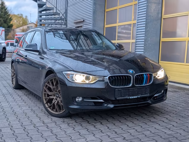 BMW 328 i Touring Sitzh*Klimaaut* Bi-Xenon* Navi* Miniaturansicht 2