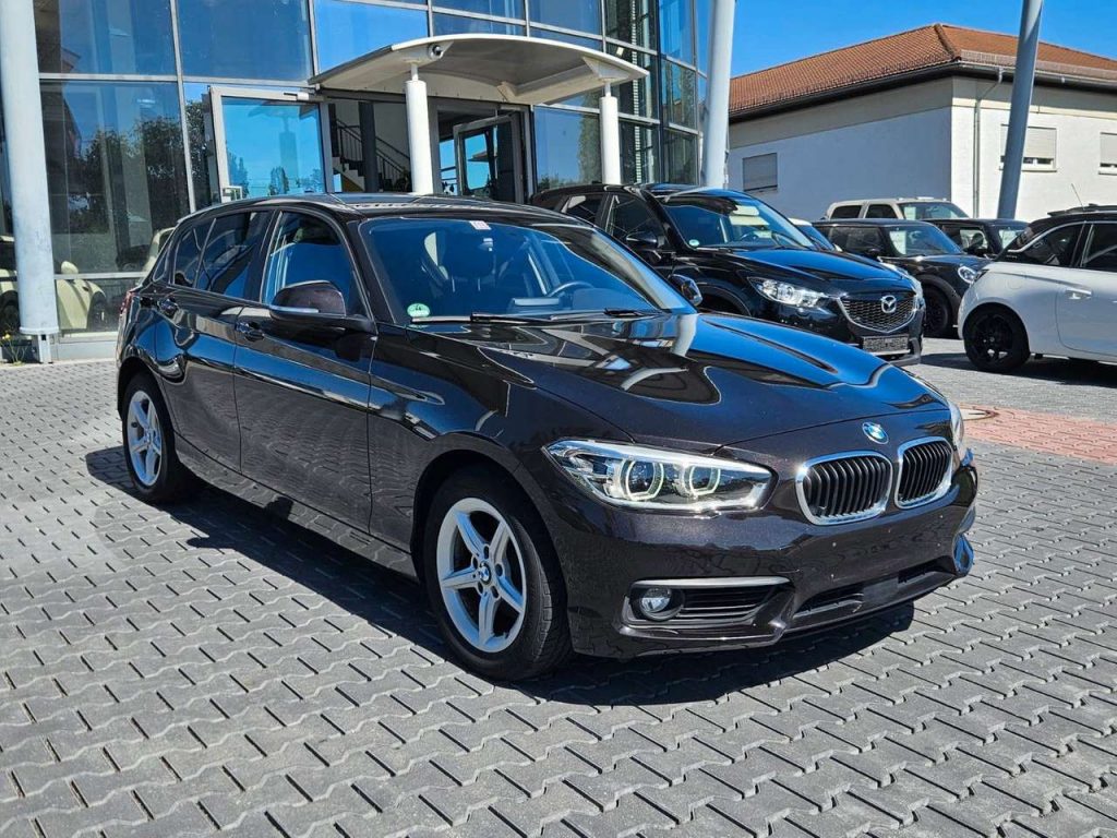 BMW 120  i Aut. *SparklingBrown* NaviBusiness.LED.ACC.