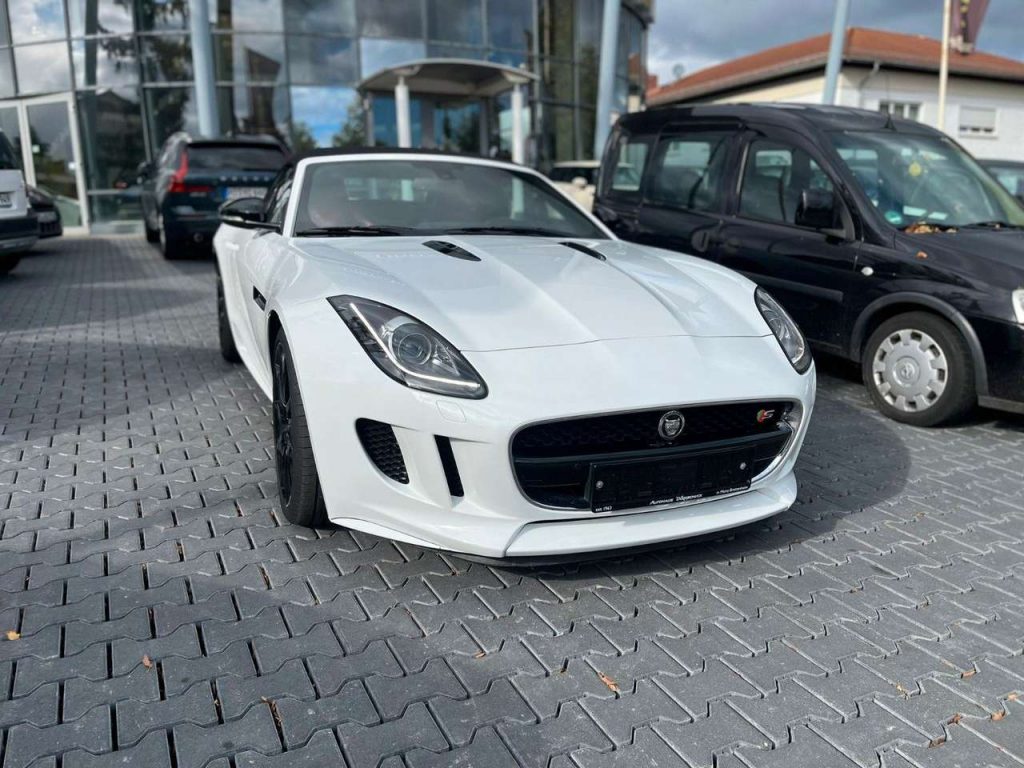 Jaguar F-Type  F-TYPE Cabriolet S RFK. Navi. Schaltwippen.