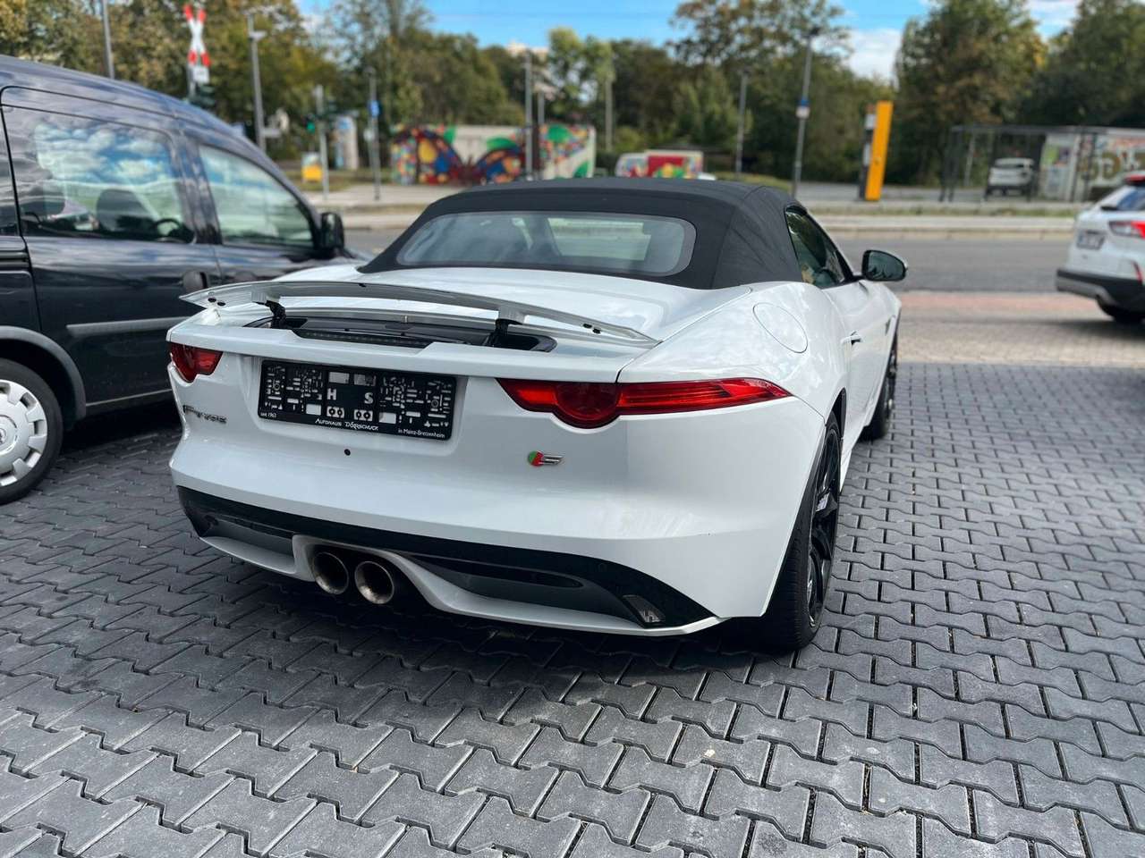 Jaguar F-Type  F-TYPE Cabriolet S RFK. Navi. Schaltwippen.