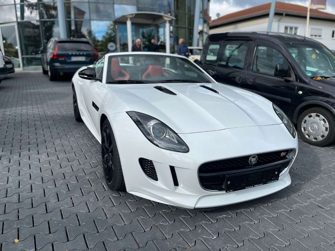 Jaguar F-Type  F-TYPE Cabriolet S RFK. Navi. Schaltwippen.