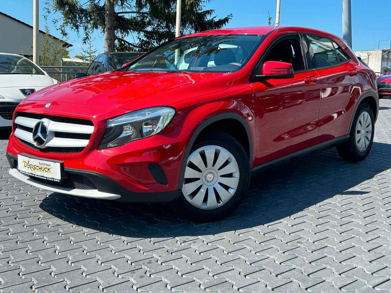 Mercedes-Benz GLA 180  DCT RFK. Temp. Klima.