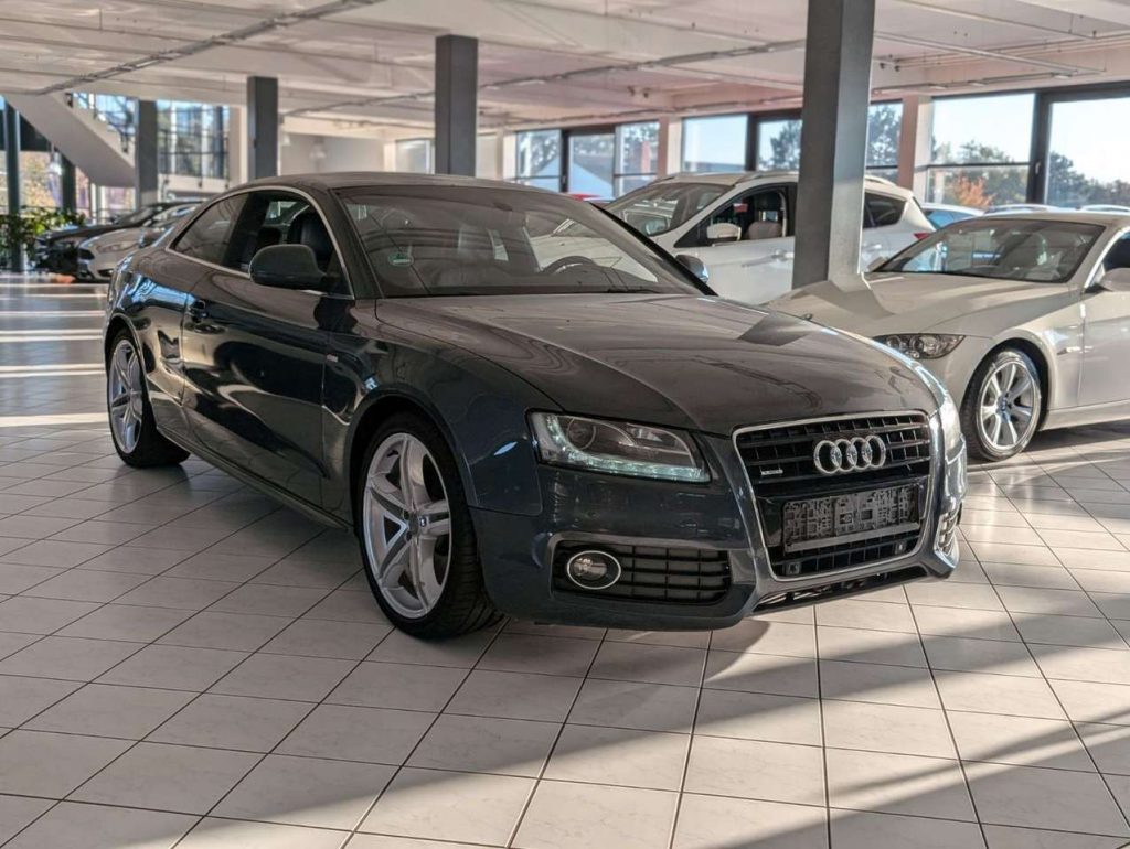 Audi A5  Coupe 3.2 FSI quattro S Line SITZE. Sitzh.