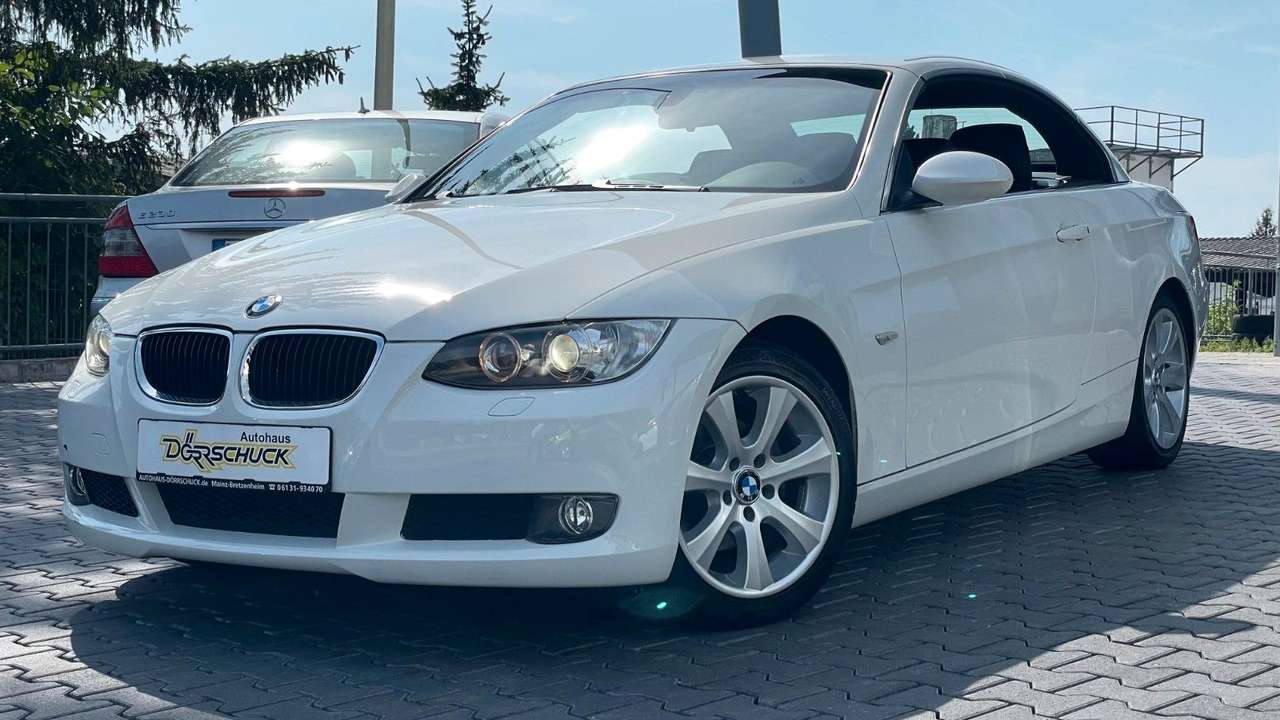 BMW 320  i Cabrio 1 Hand. Bi-Xenon. Sitzh. Navi.