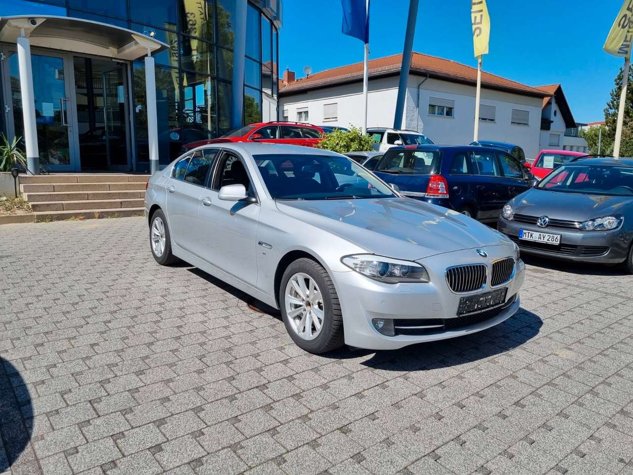 BMW 530  i Lim. Aut. Navi BI-Xenon Head-Up Sithz. Temp