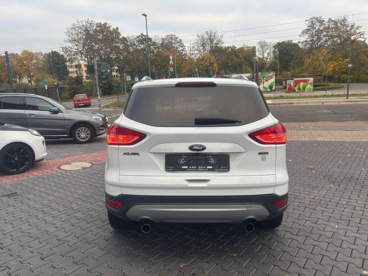 Ford Kuga  Titanium Navi. Xenon. RFK. Allrad. 1 Hand.