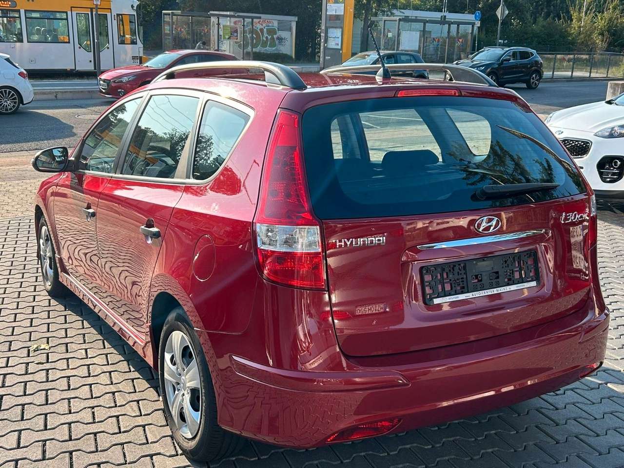 Hyundai i30  cw FIFA WM Edition Sitzh. Klimaaut. TÜV NEU