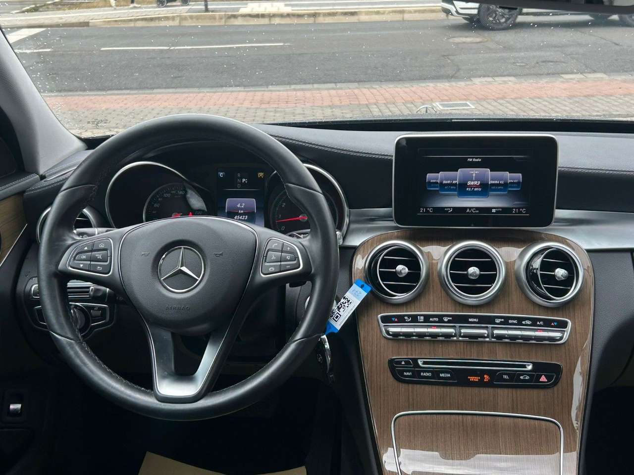 Mercedes-Benz C 180  CGI Lim. Sitzh. LED. Temp. BT. 1 Hand.