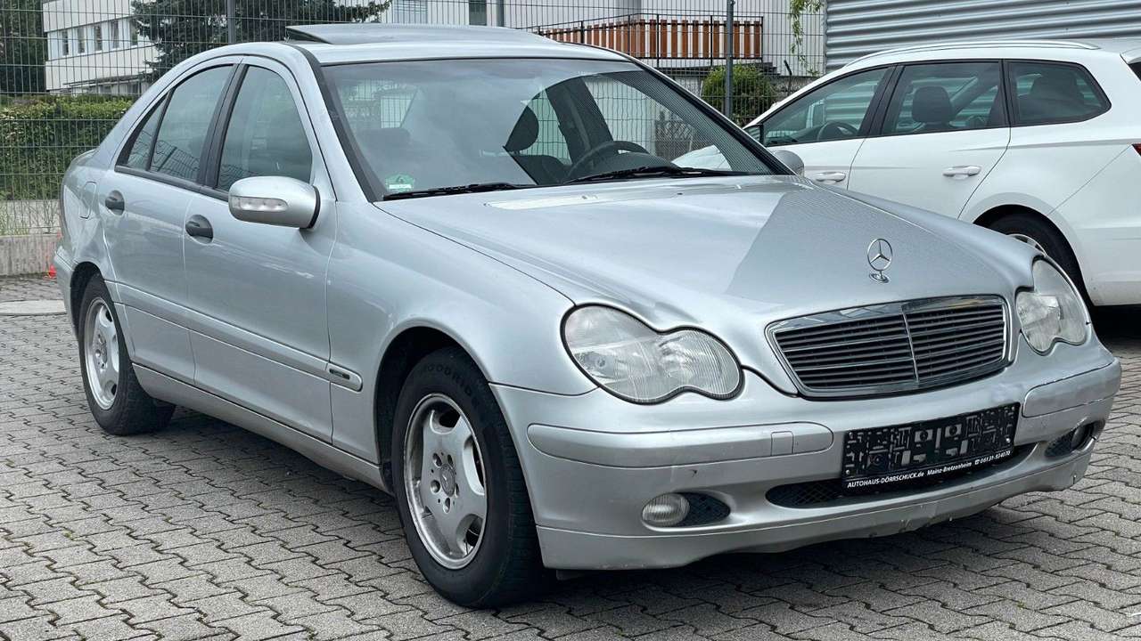 Mercedes-Benz C 180  CLASSIC Automatik Klima TÜV NEU