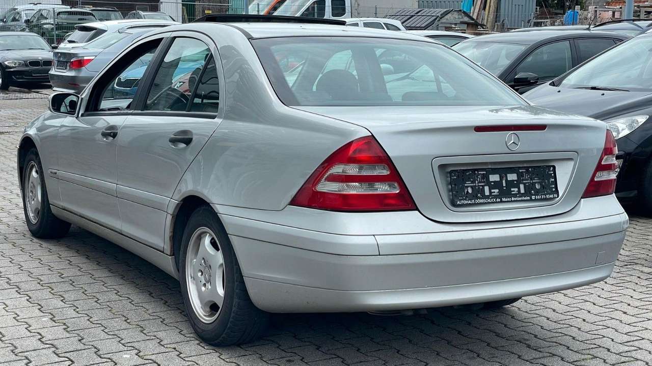 Mercedes-Benz C 180  CLASSIC Automatik Klima TÜV NEU