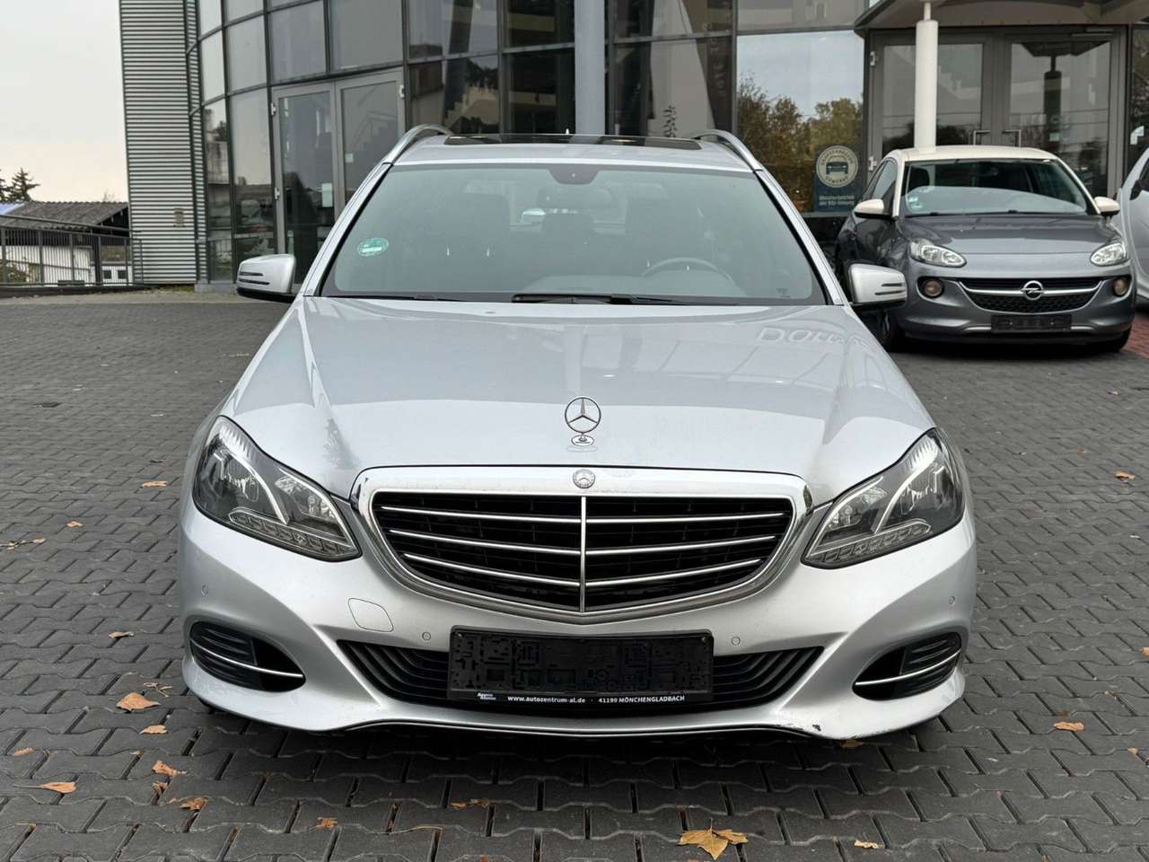 Mercedes-Benz E 220  E220 T BLUETEC 9G Comand PDC eGSD KAMERA PDC TÜV