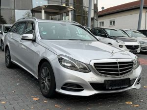 Mercedes-Benz E 220  E220 T BLUETEC 9G Comand PDC eGSD KAMERA PDC TÜV