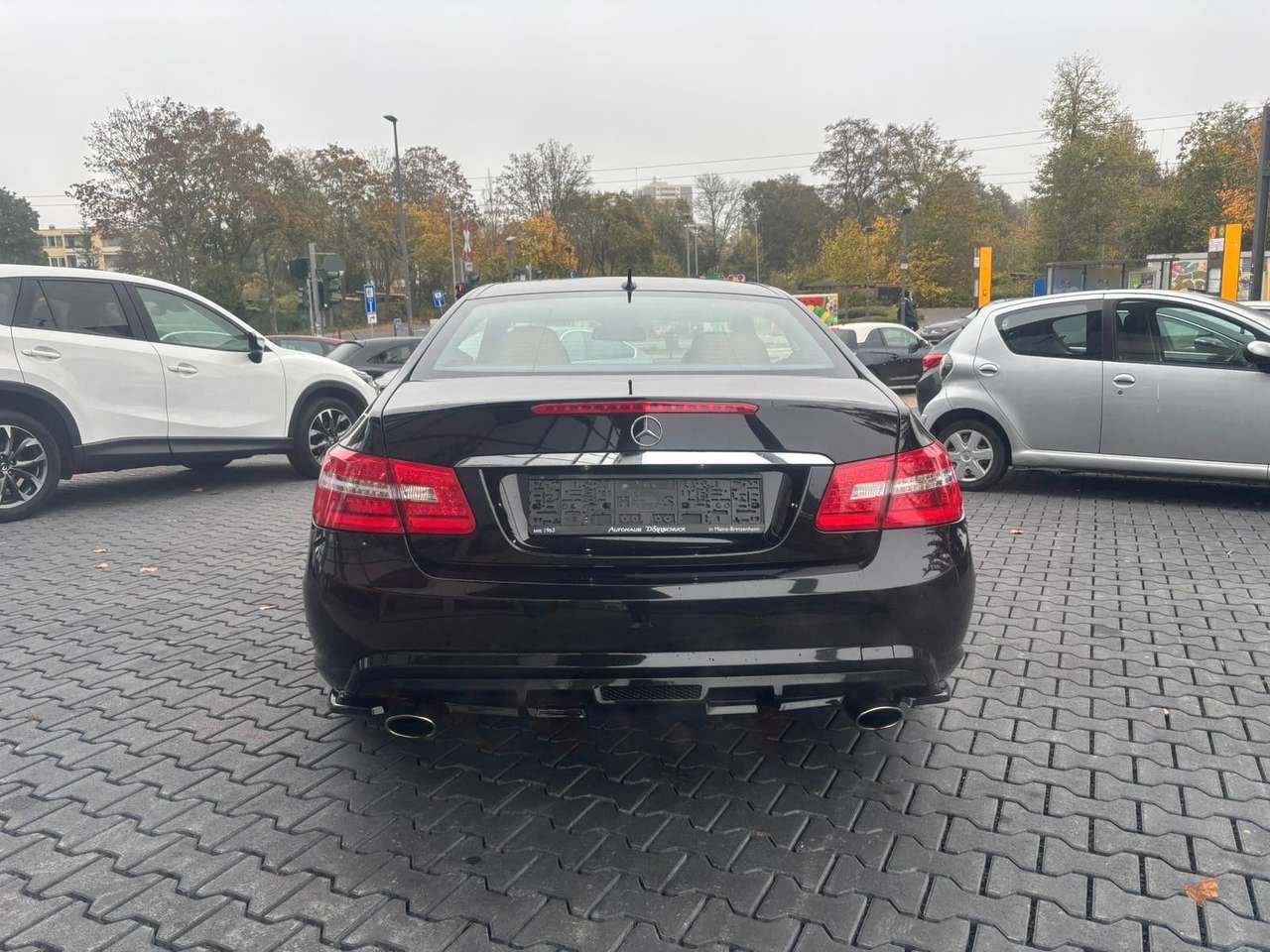 Mercedes-Benz E 350  E350 AMG Coupe Leder ILS Automatik TOP ZUSTAND