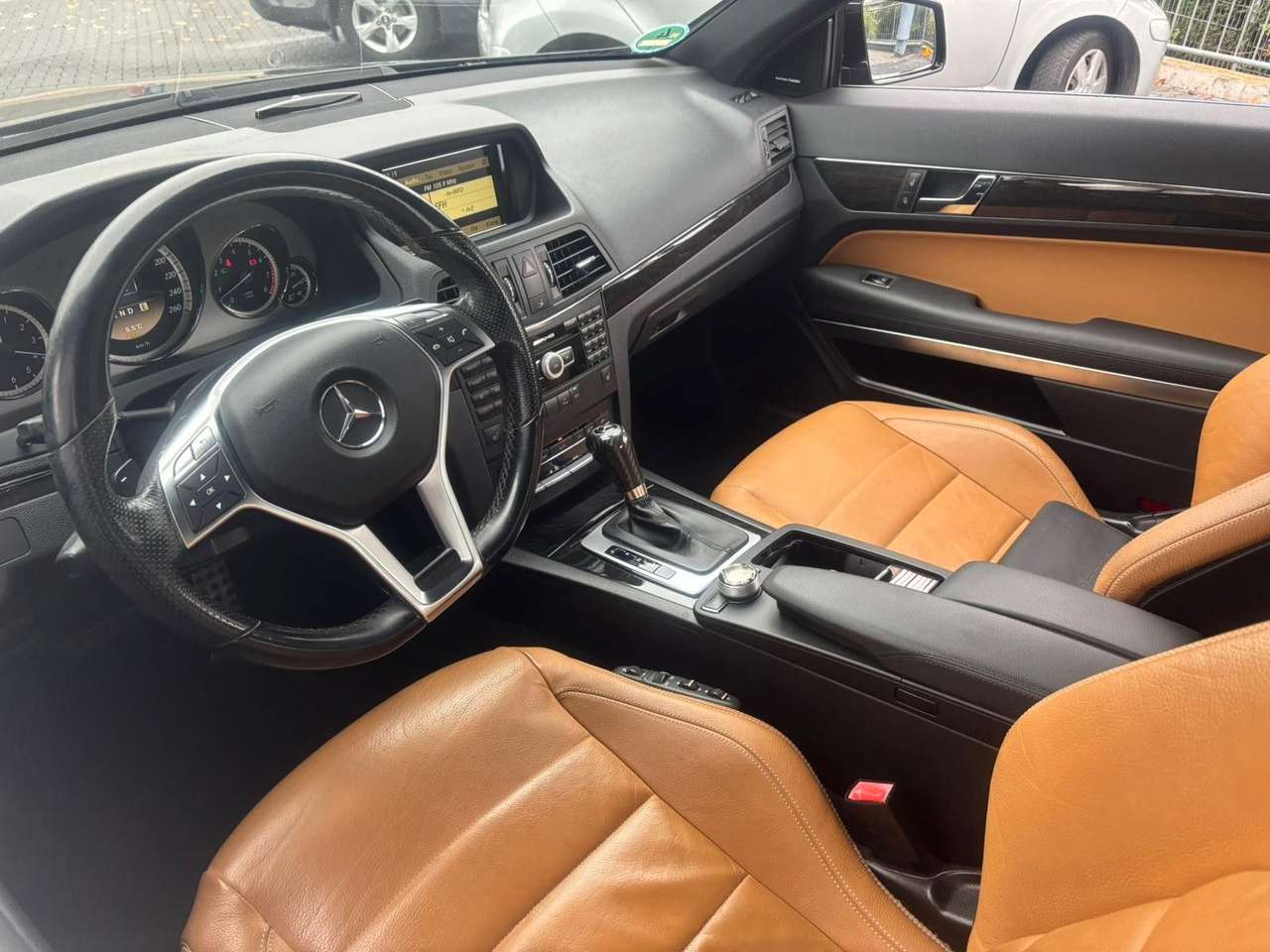 Mercedes-Benz E 350  E350 AMG Coupe Leder ILS Automatik TOP ZUSTAND