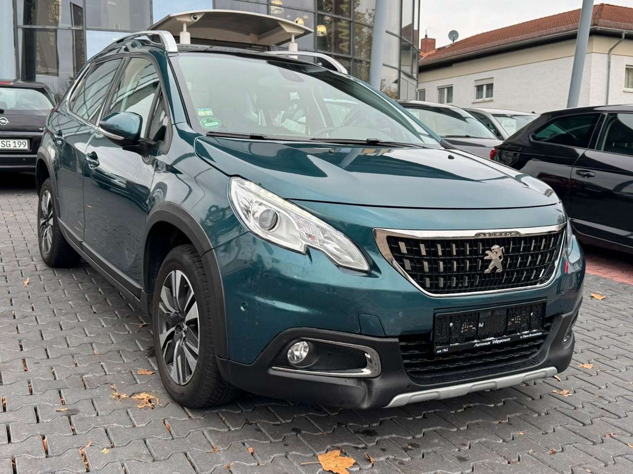 Peugeot 2008  Allure Pano. RFK. Klimaaut. BT.