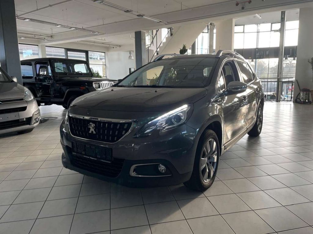 Peugeot 2008  Style Automatik 1. Hand Pano PDC AHK