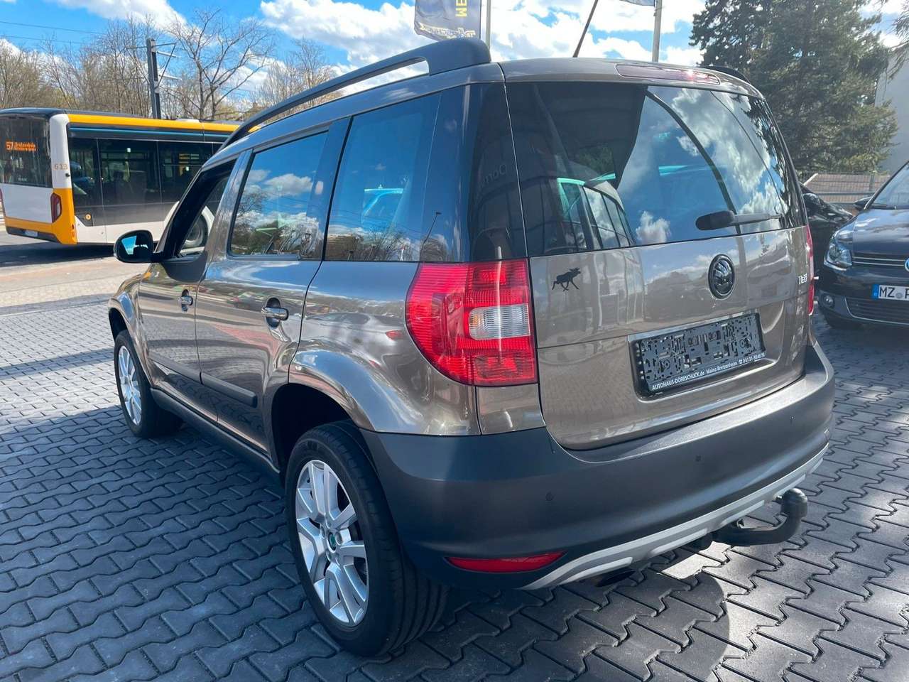 Skoda Yeti  Ambition Plus Edition 1 Hand. AHK. Temp.