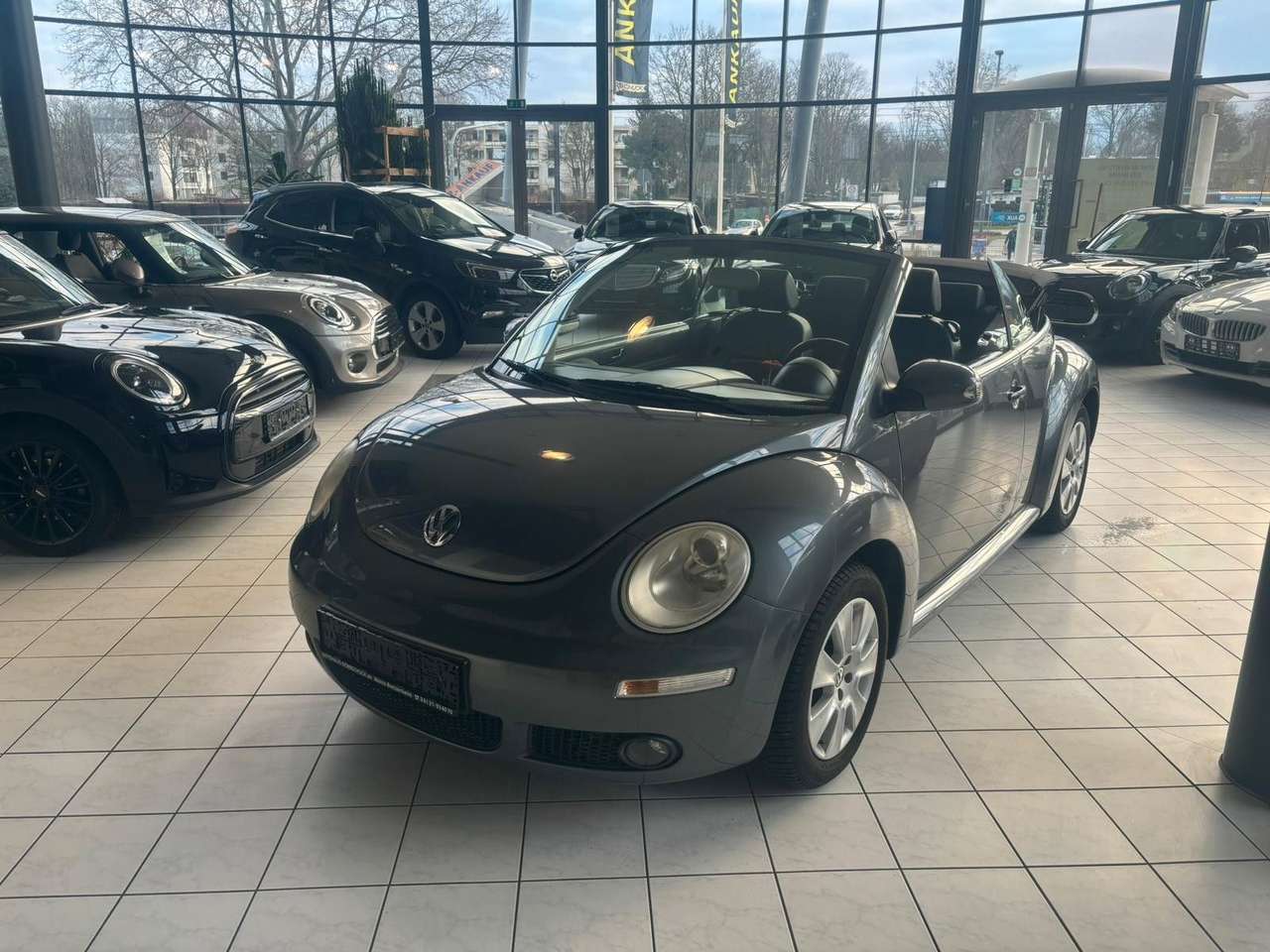 Volkswagen New Beetle  Cabriolet 1.6 PDC. Klima. Sitzh