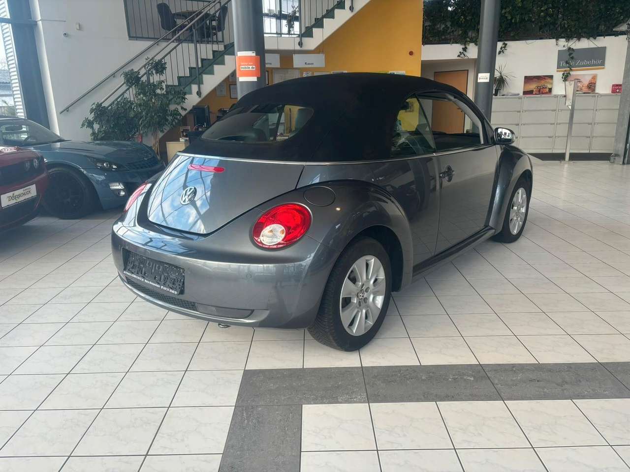 Volkswagen New Beetle  Cabriolet 1.6 PDC. Klima. Sitzh