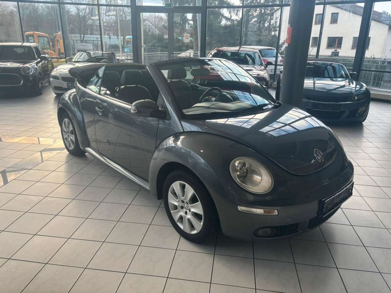 Volkswagen New Beetle  Cabriolet 1.6 PDC. Klima. Sitzh