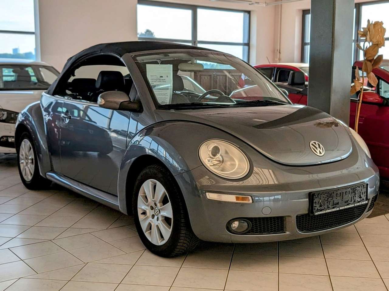 Volkswagen New Beetle  Cabriolet 1.6 PDC. Klima. Sitzh