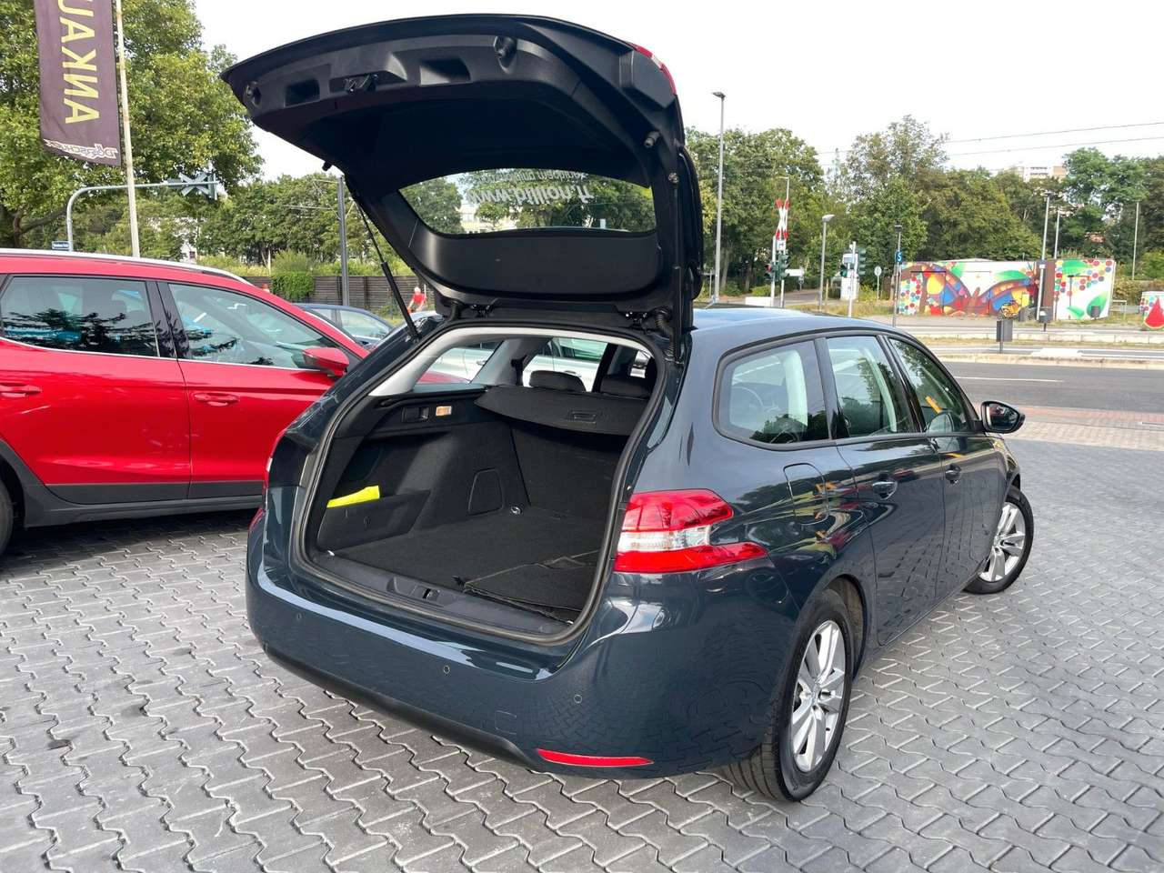 Peugeot 308  SW Active 1 Hand. Navi. PDC. BT.