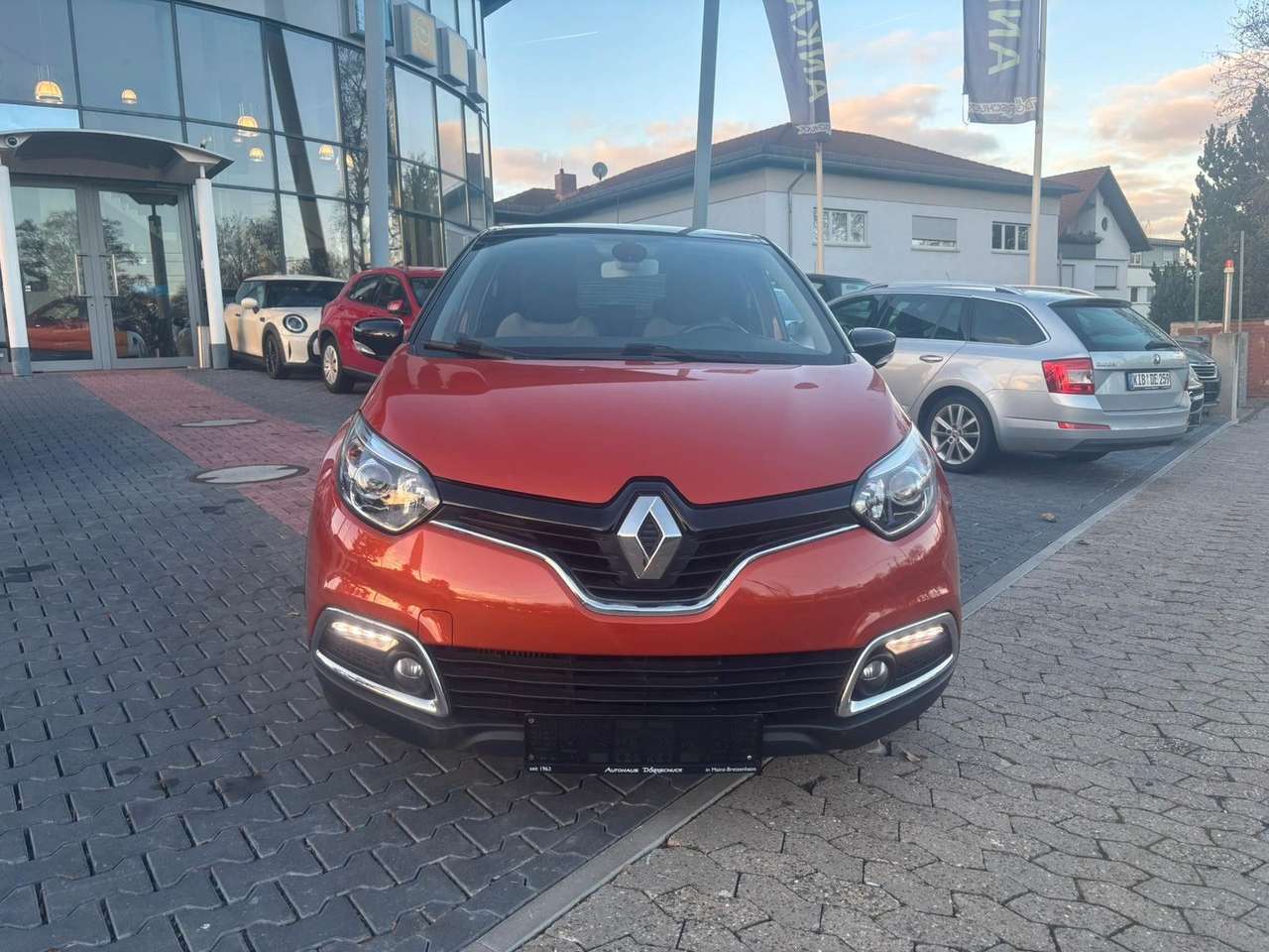 Renault Captur  Intens Navi. Klimaaut. PDC. RFK. Touch.