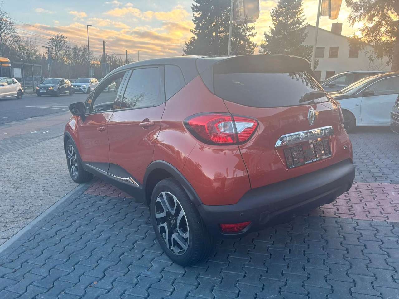 Renault Captur  Intens Navi. Klimaaut. PDC. RFK. Touch.