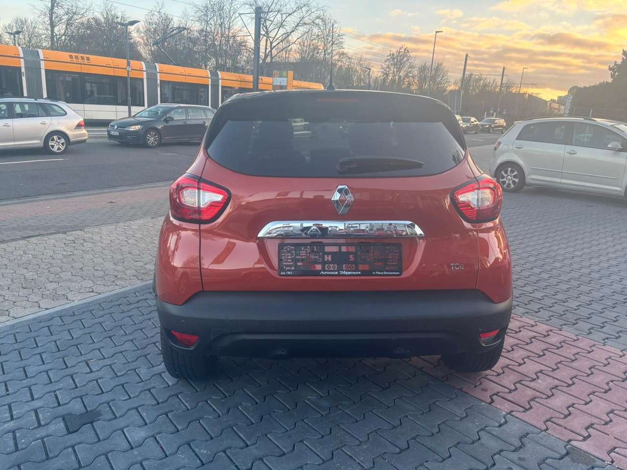 Renault Captur  Intens Navi. Klimaaut. PDC. RFK. Touch.