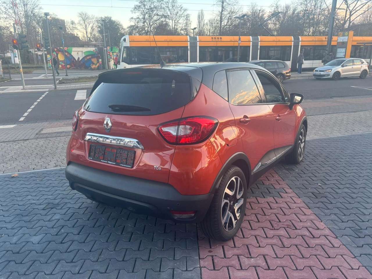 Renault Captur  Intens Navi. Klimaaut. PDC. RFK. Touch.