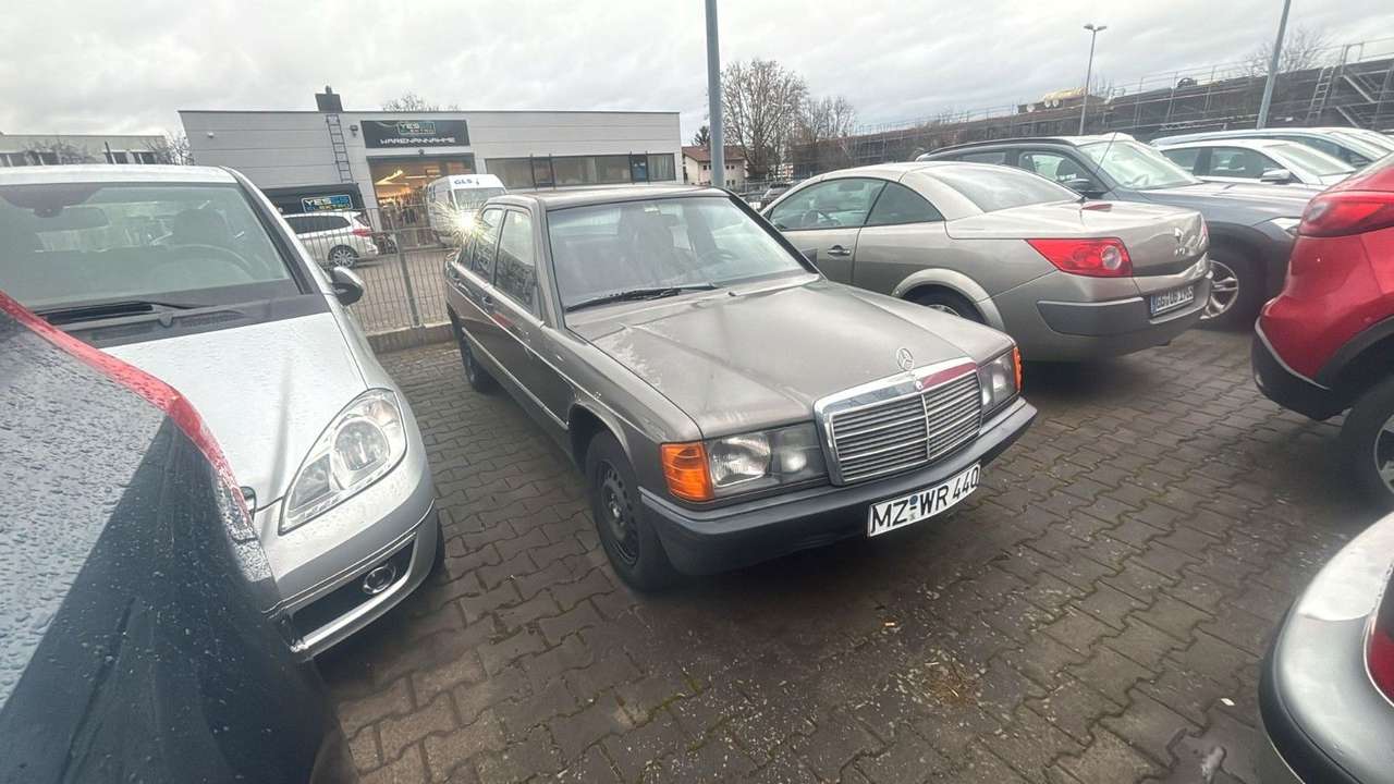 Mercedes-Benz 190  Schiebedach 3. Hand Historie