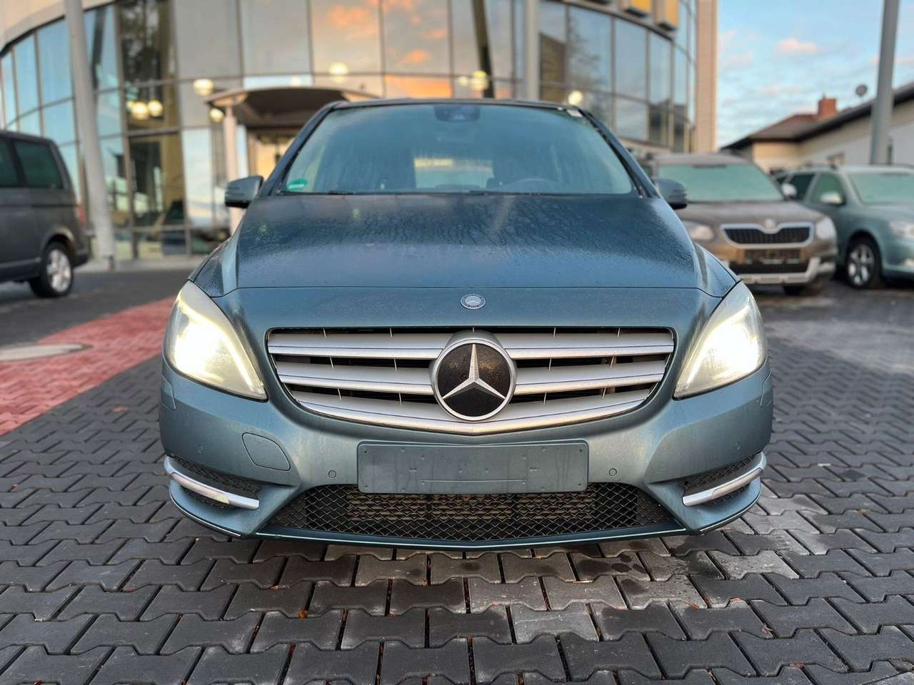 Mercedes-Benz B 200  Navi. RFK. Bi-Xenon. LKA