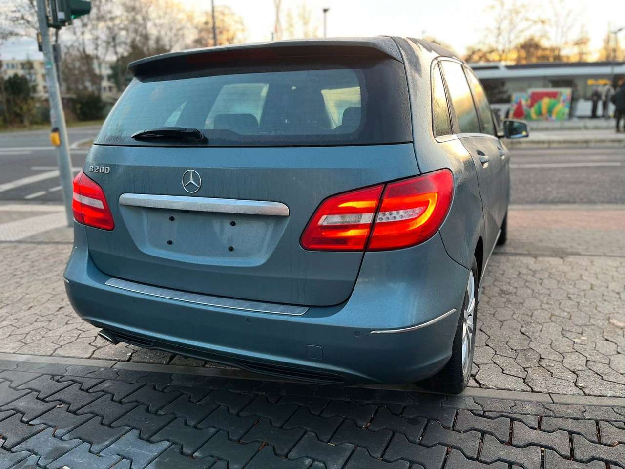 Mercedes-Benz B 200  Navi. RFK. Bi-Xenon. LKA