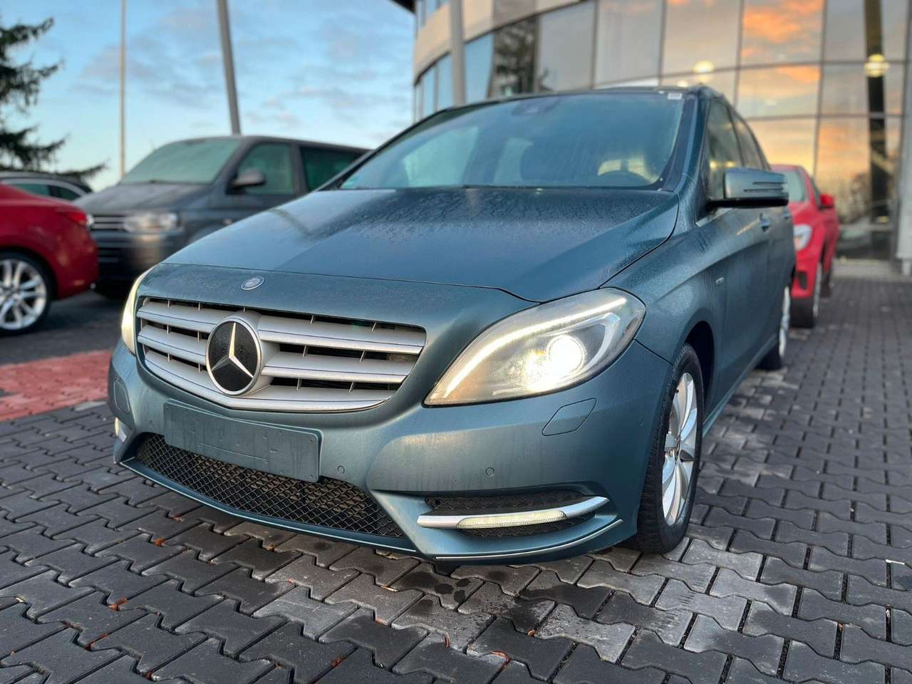 Mercedes-Benz B 200  Navi. RFK. Bi-Xenon. LKA