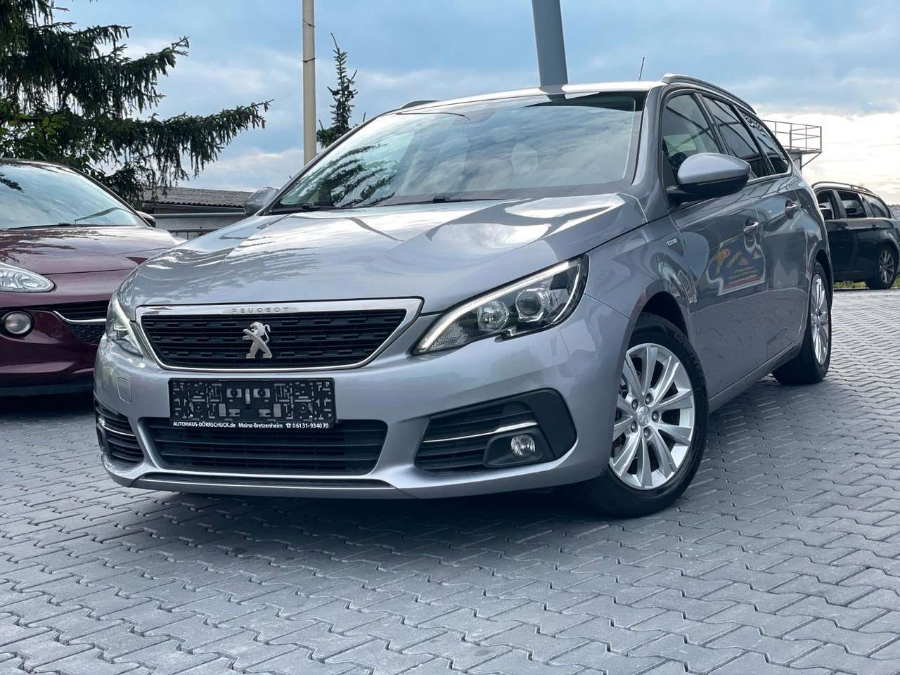 Peugeot 308  SW Style 1 Hand. AHK. Navi.