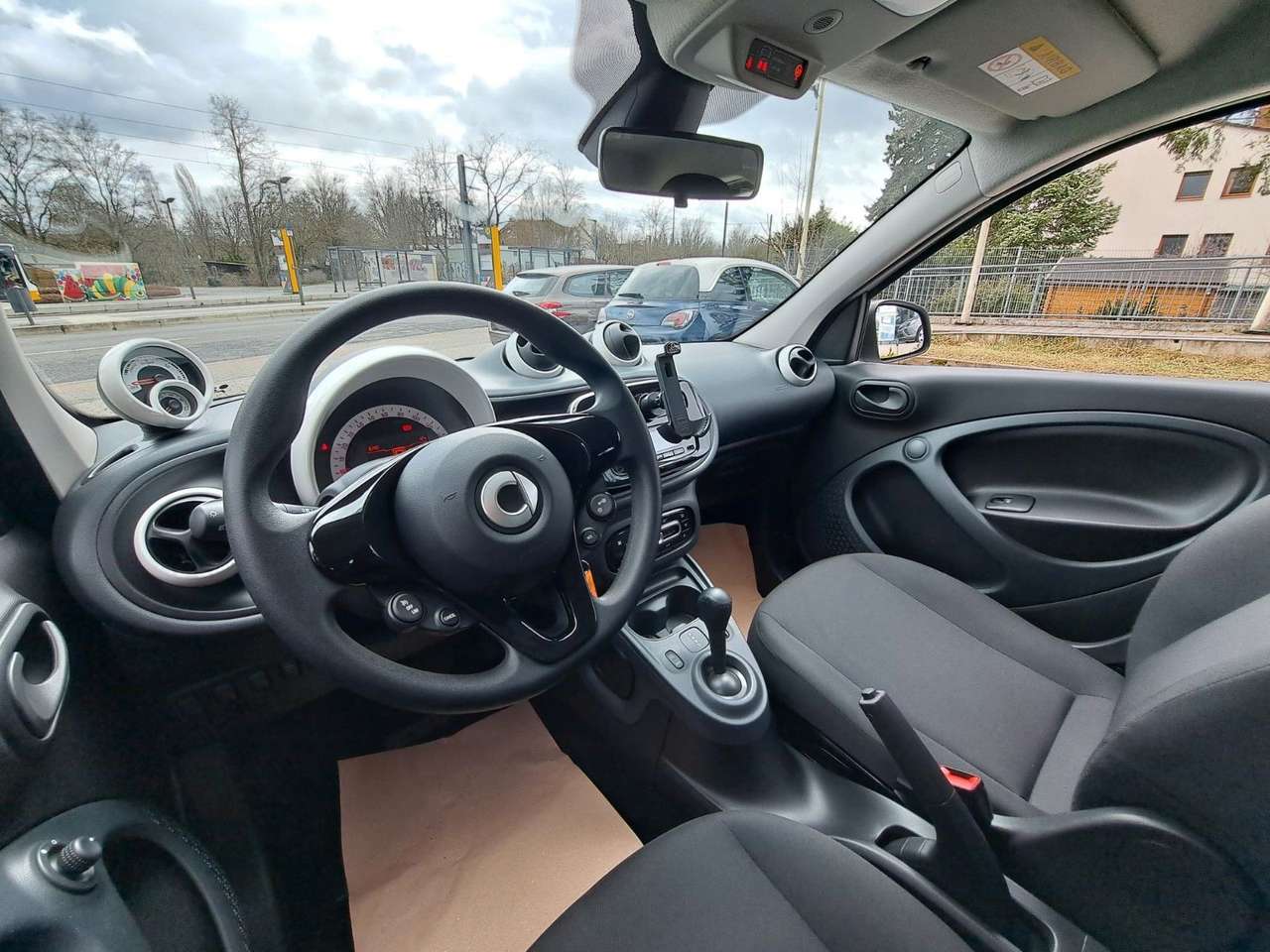 smart forFour  electric drive EQ Temp. Klimaaut. 1 Hand