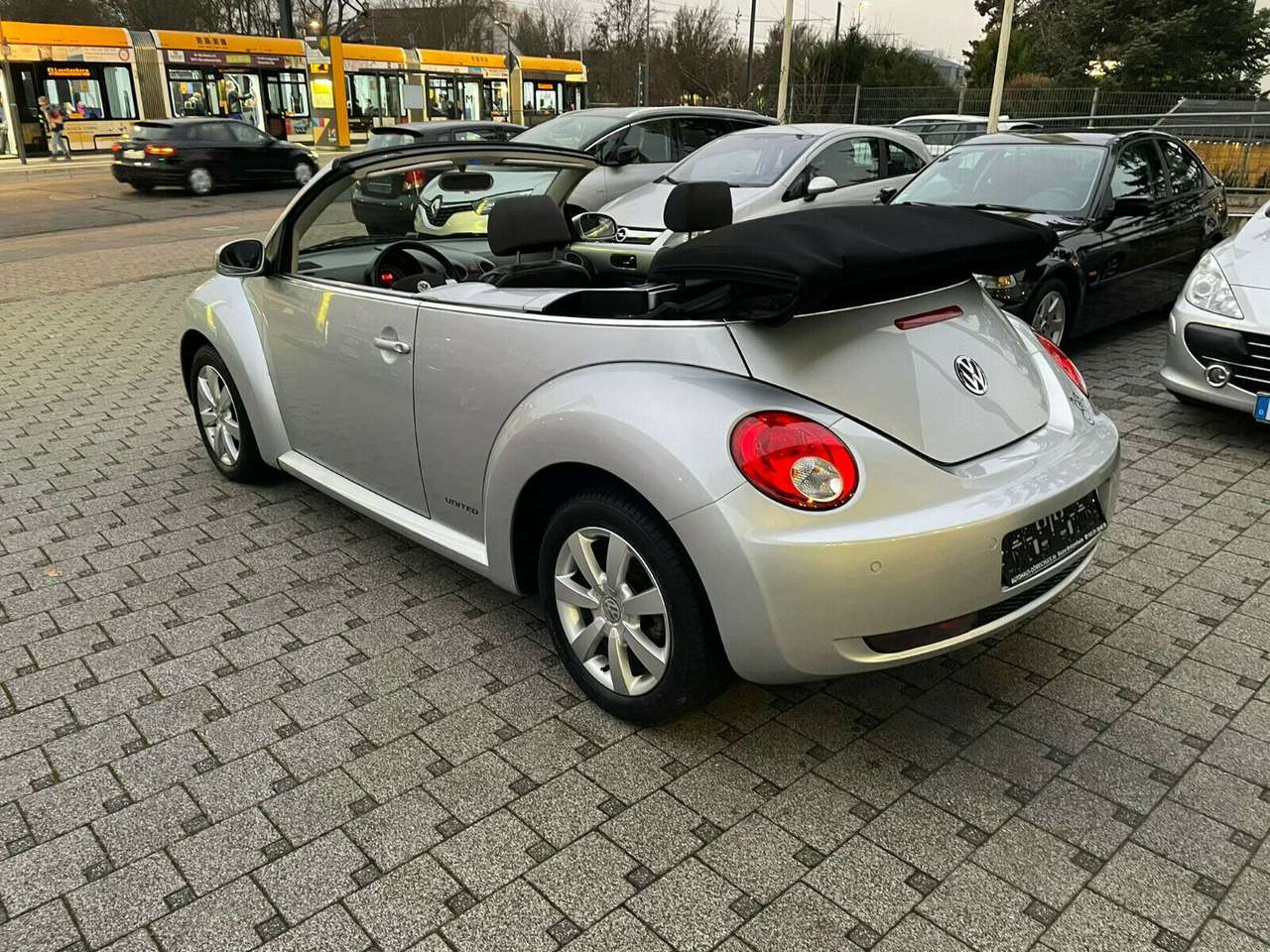 Volkswagen New Beetle  Cabriolet 1.9 TDI. PDC. Temp. Klima.