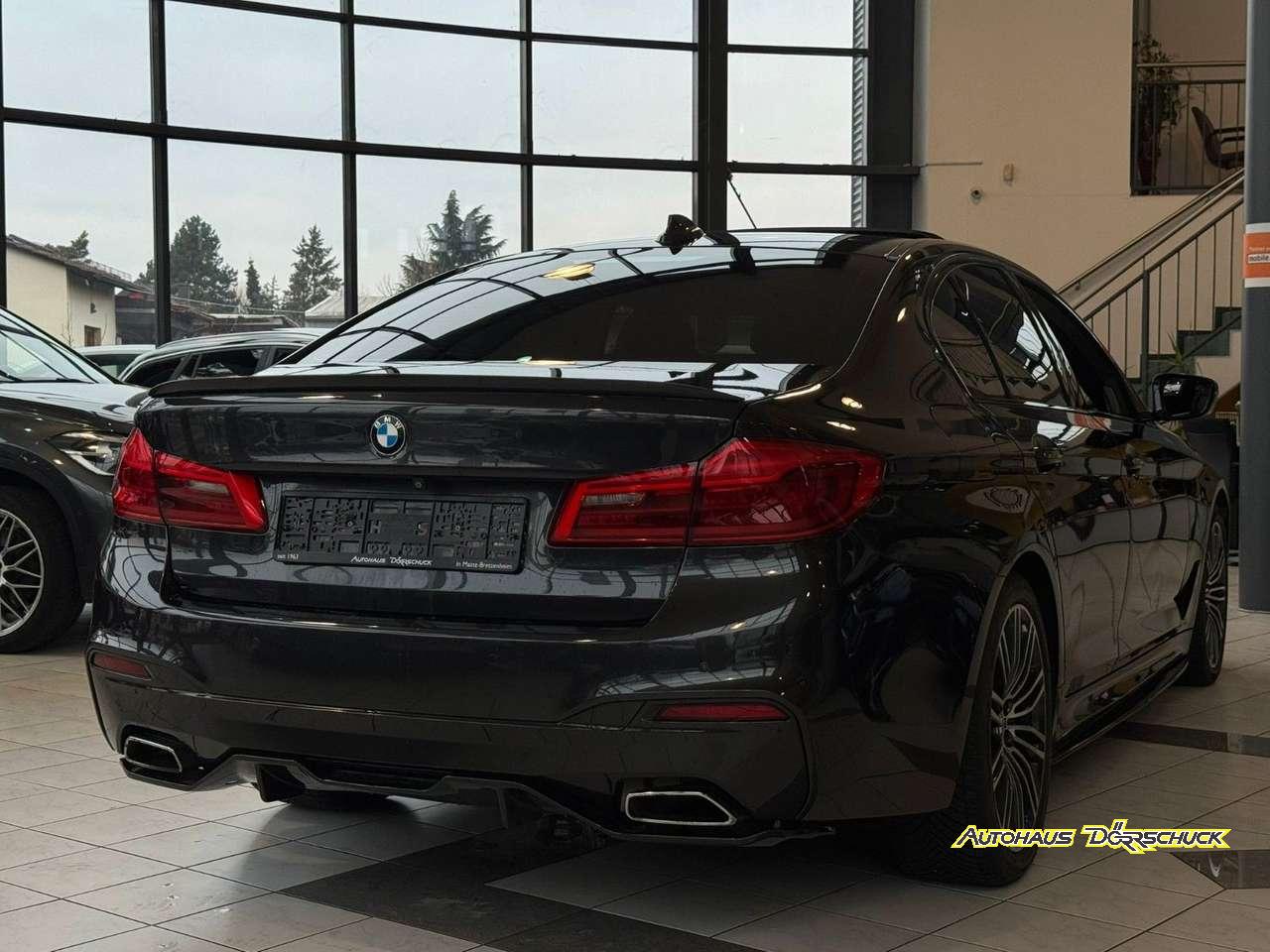 BMW 540  i xDrive M Sport RFK. Schiebedach. Navi. BT