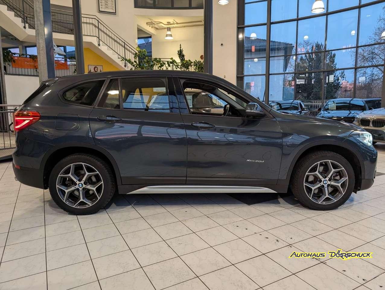 BMW X1  xDrive 20d xLine NAVI LED 4×4 Automatik