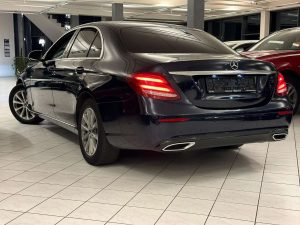 Mercedes-Benz E 220  d Lim. Sitzh. Navi. PDC. LED.