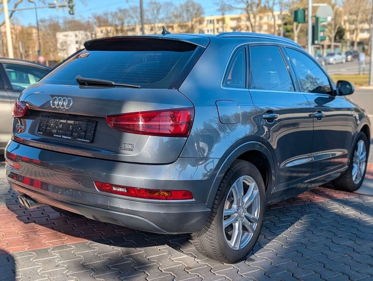 Audi Q3  2.0 TDI quattro S-Tronic S-Line Bi-Xenon AHK