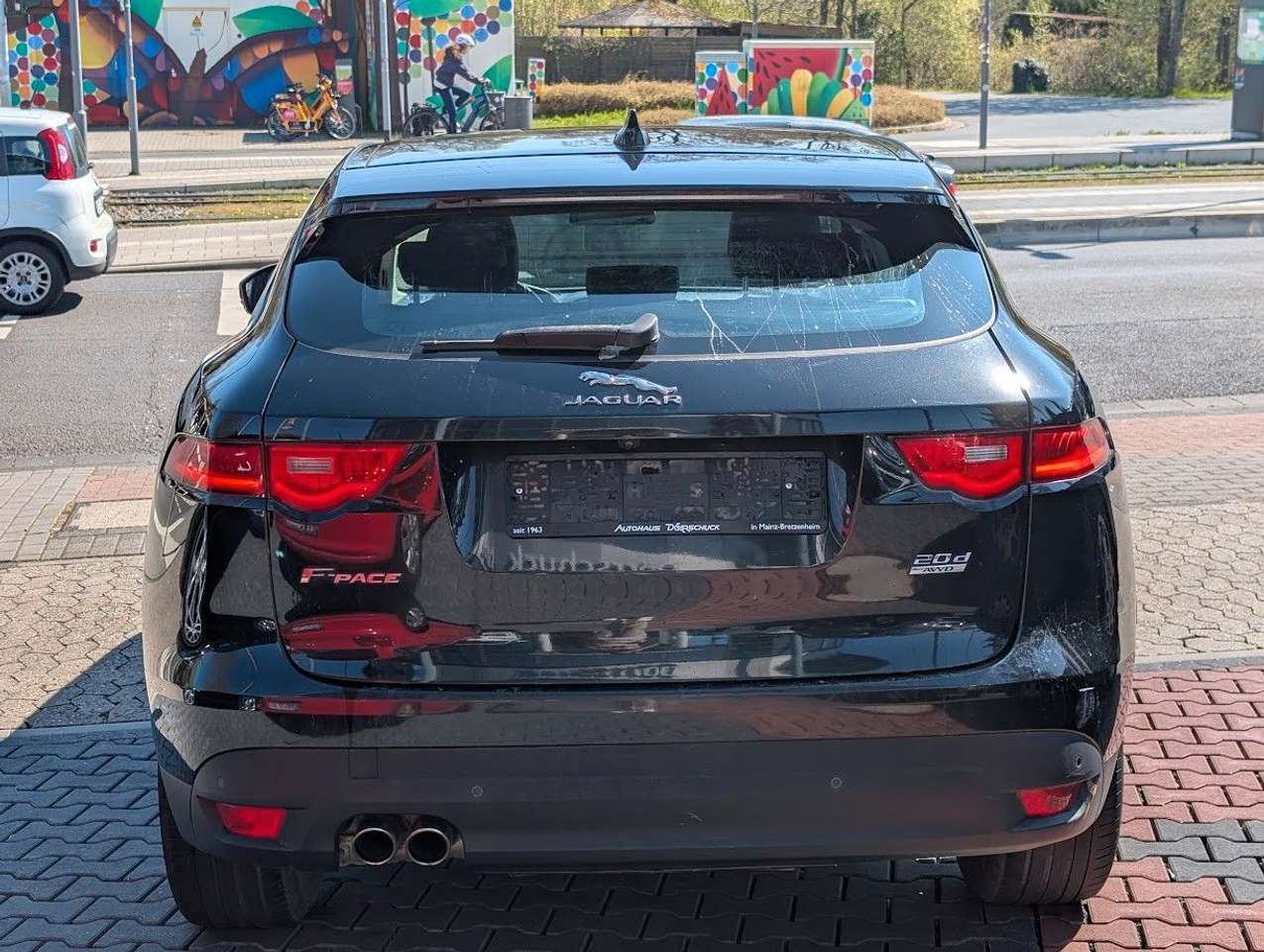 Jaguar F-Pace  20d Automatik 4×4 Allrad Adaptive Dynamic