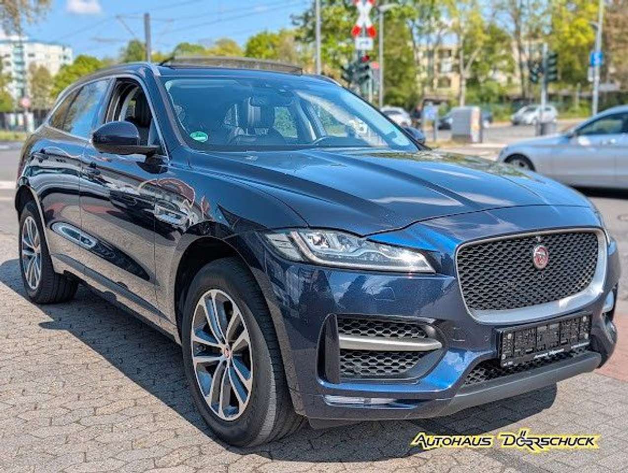 Jaguar F-Pace  F-PACE R-Sport AWD D300 1. Hand voll Scheckheft
