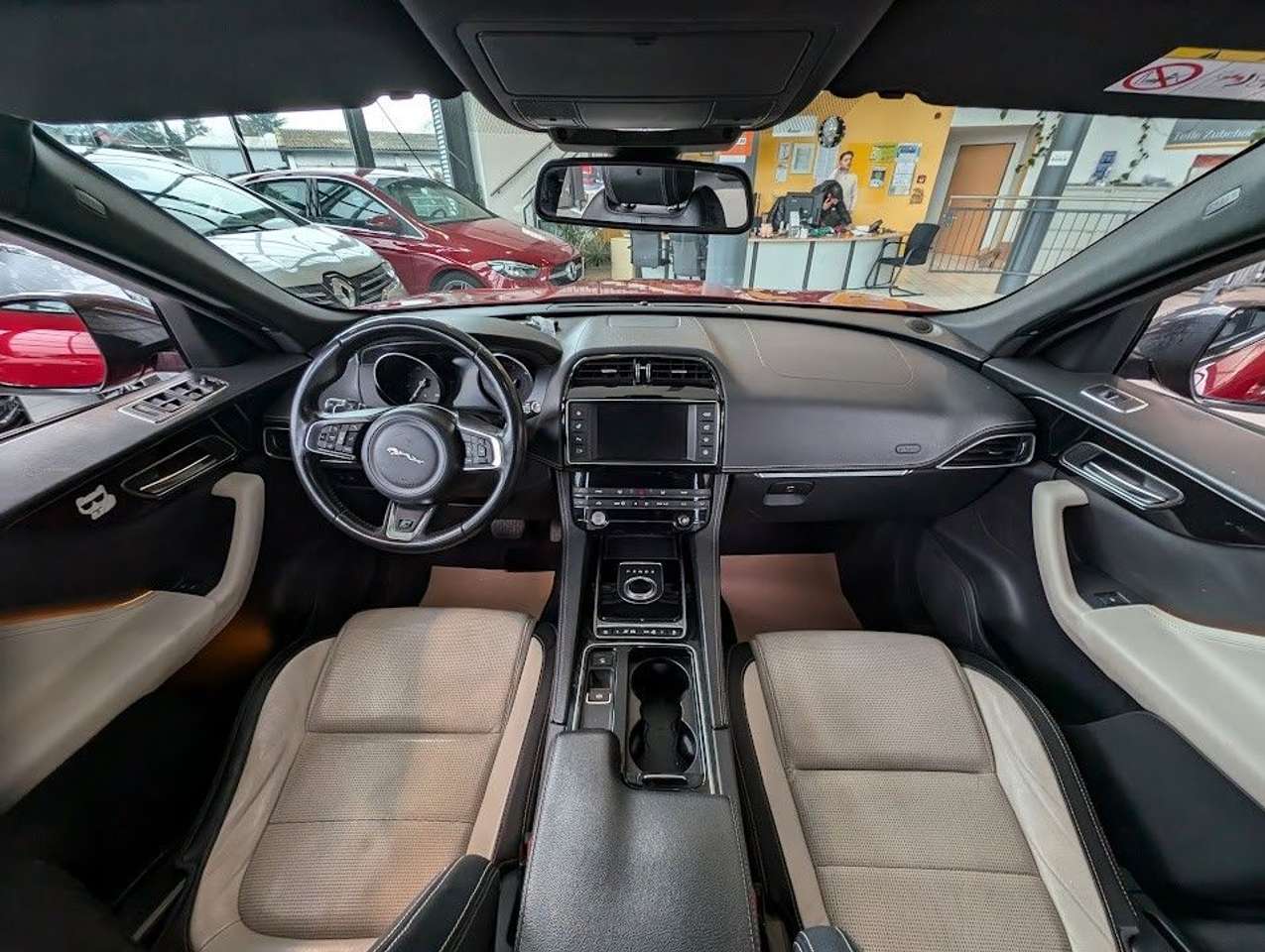 Jaguar F-Pace  F-PACE R-Sport RFK. Navi. Schaltwippen. BT