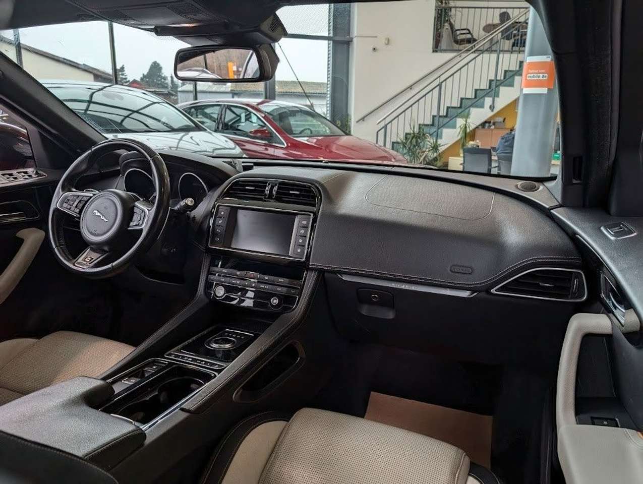 Jaguar F-Pace  F-PACE R-Sport RFK. Navi. Schaltwippen. BT
