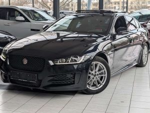 Jaguar XE  25t R-Sport AWD KAMERA Sitzheiz. PANORAMA