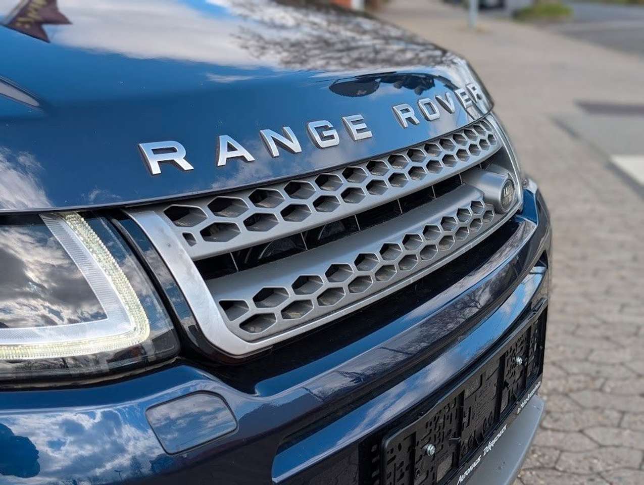 Land Rover Range Rover Evoque  2.0Td4 SkyView Pony Automatik