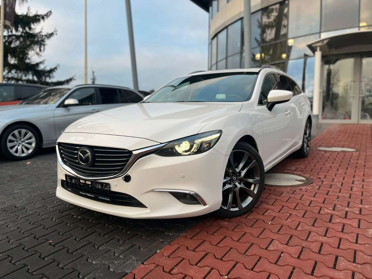 Mazda 6  2.2 D Kombi Nakama Intense Automatik 4×4